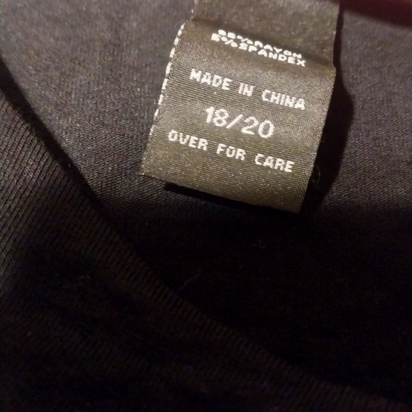 Women's Ashley Stewart top with bling strip detail - Picture 2 of 3